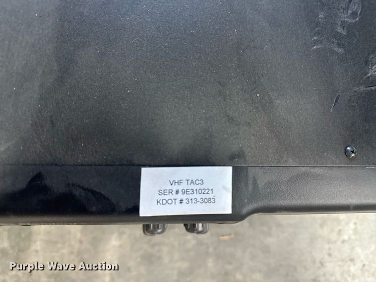 image for item OM9699 (33) Vertex VXR-7000VC radios