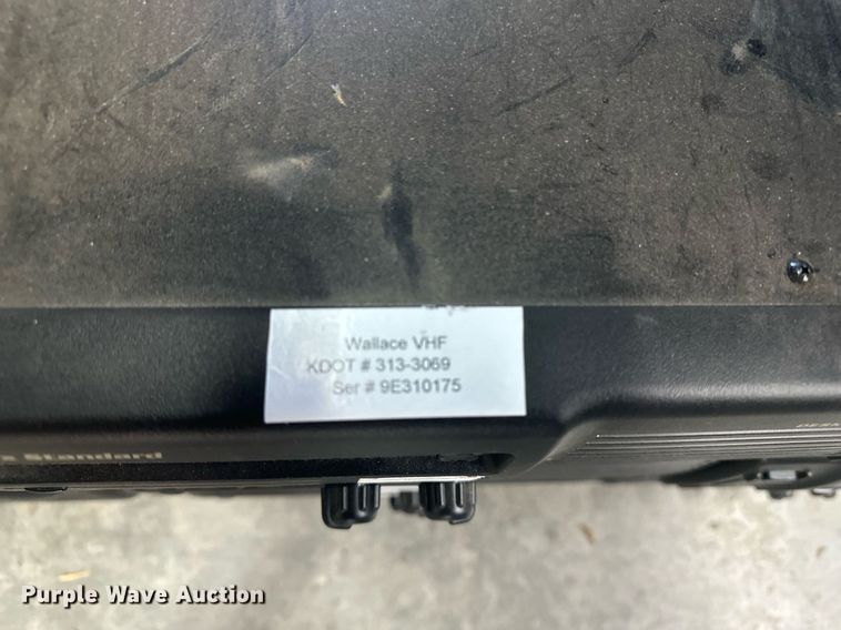 image for item OM9699 (33) Vertex VXR-7000VC radios