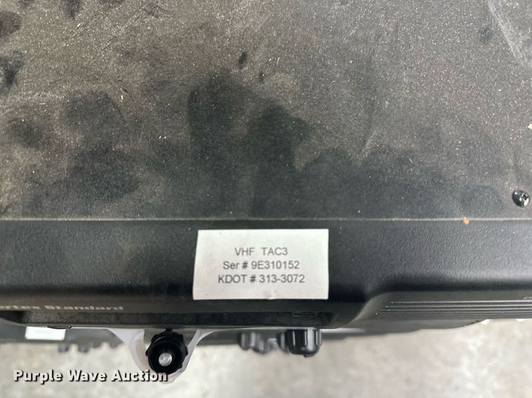 image for item OM9699 (33) Vertex VXR-7000VC radios