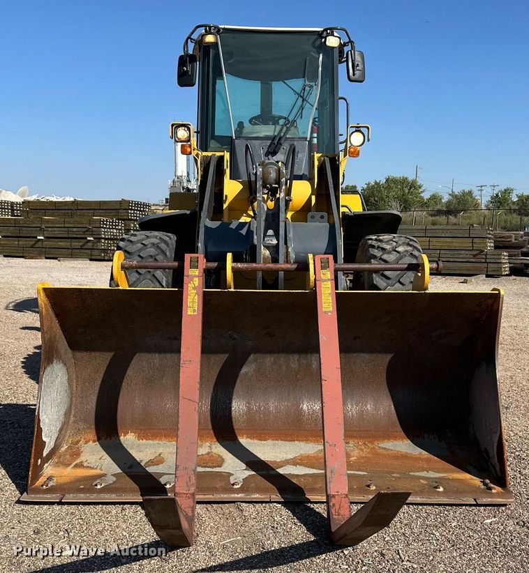 image for item OM9700 2005 John Deere 444J wheel loader