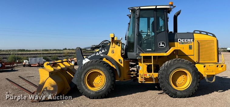 image for item OM9700 2005 John Deere 444J wheel loader