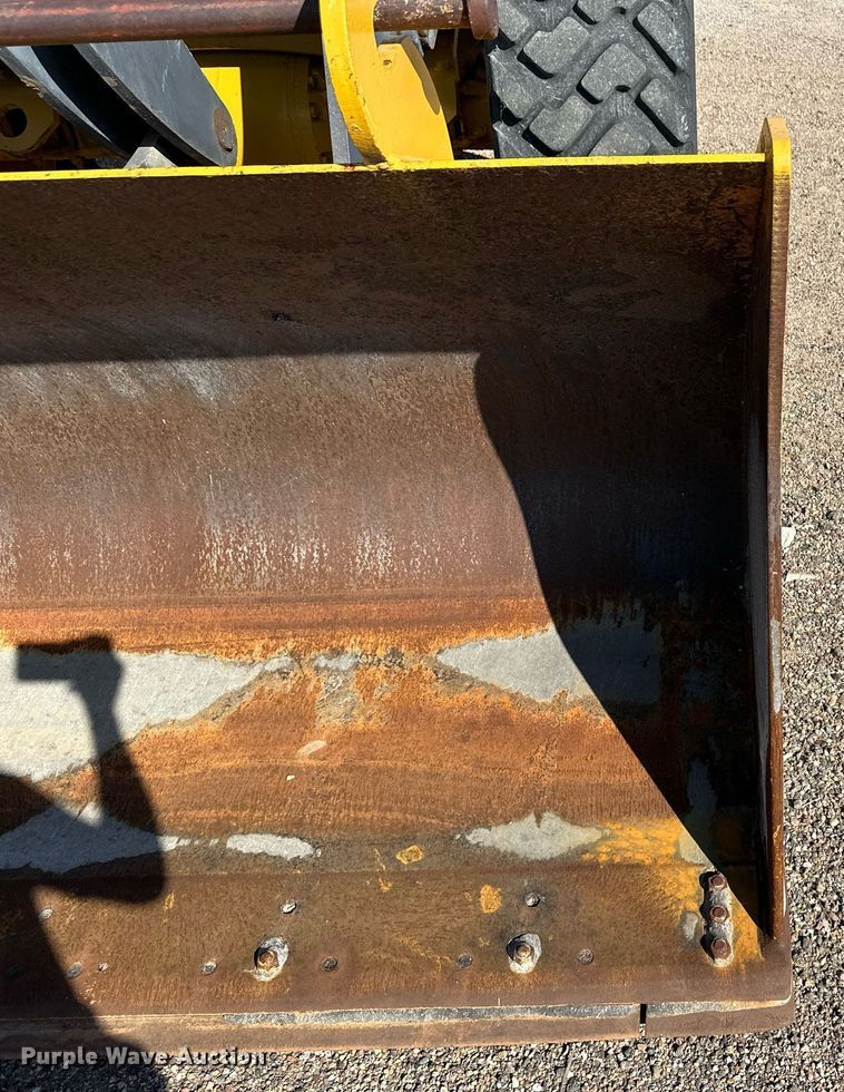 image for item OM9700 2005 John Deere 444J wheel loader