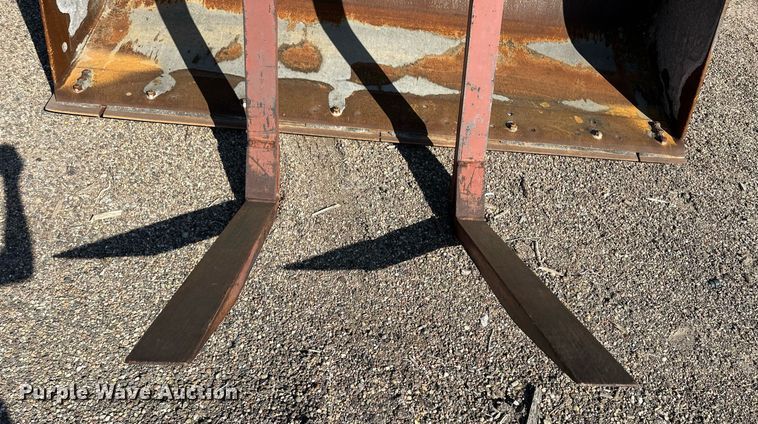 image for item OM9700 2005 John Deere 444J wheel loader