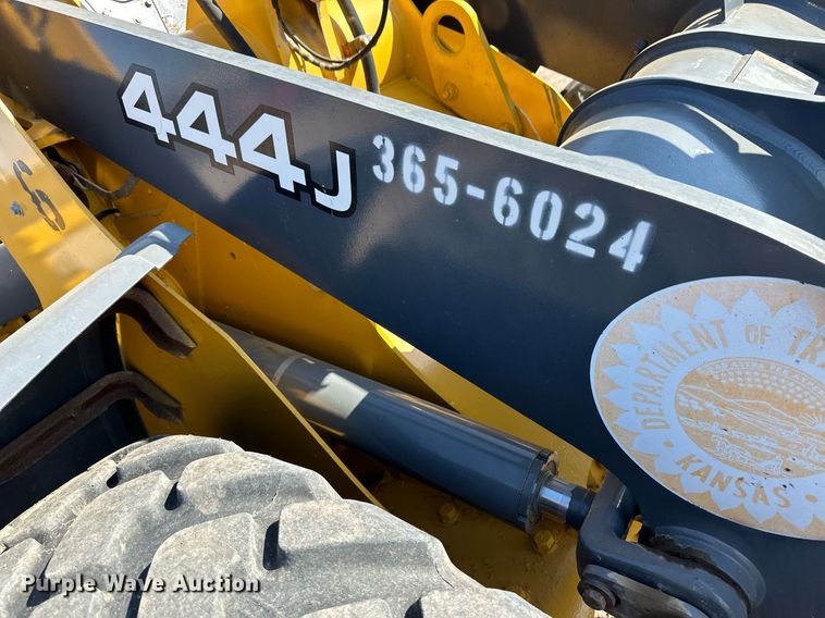 image for item OM9700 2005 John Deere 444J wheel loader