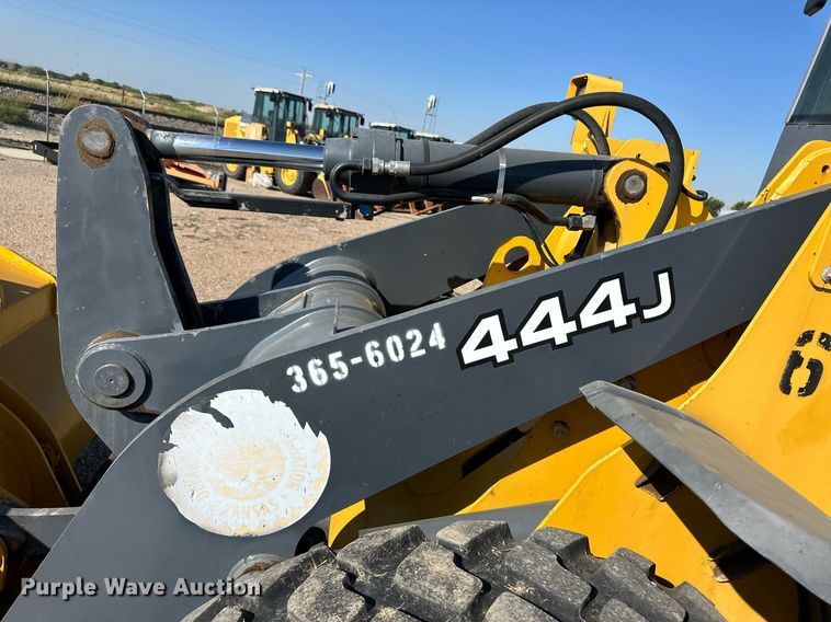 image for item OM9700 2005 John Deere 444J wheel loader