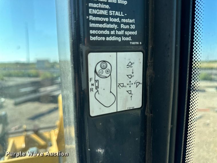 image for item OM9700 2005 John Deere 444J wheel loader