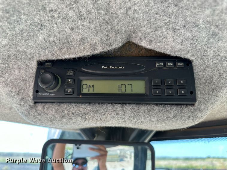 image for item OM9700 2005 John Deere 444J wheel loader