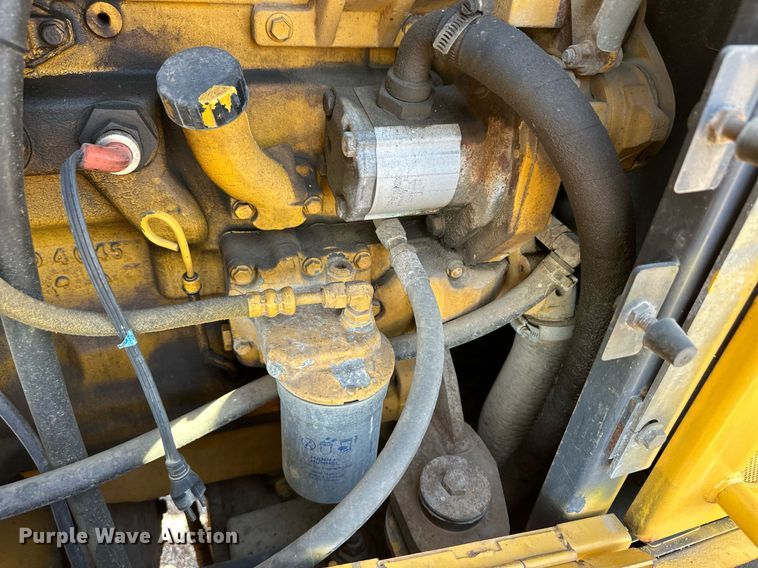 image for item OM9700 2005 John Deere 444J wheel loader