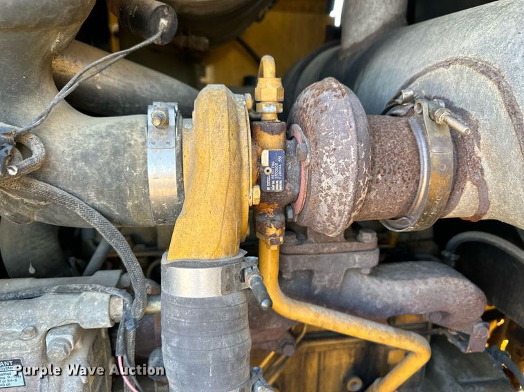 image for item OM9700 2005 John Deere 444J wheel loader