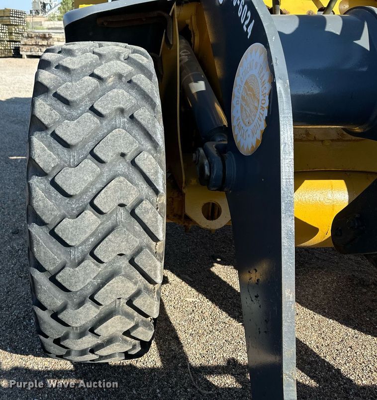 image for item OM9700 2005 John Deere 444J wheel loader