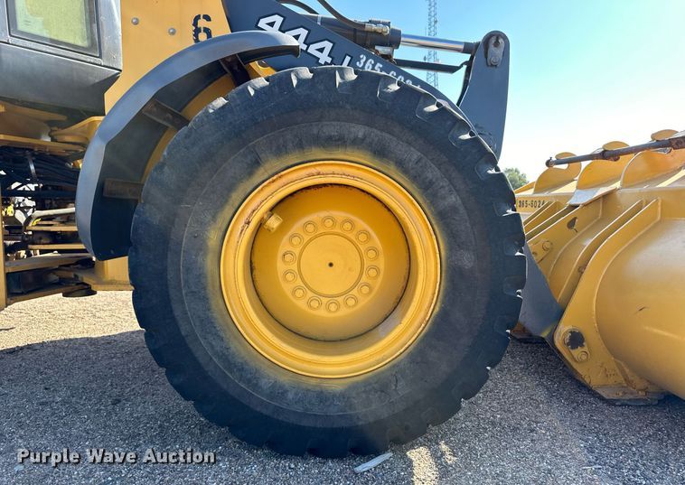 image for item OM9700 2005 John Deere 444J wheel loader