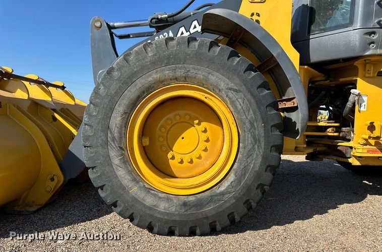 image for item OM9700 2005 John Deere 444J wheel loader