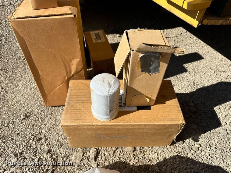 image for item OM9700 2005 John Deere 444J wheel loader