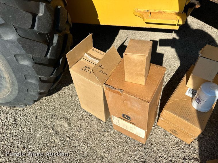 image for item OM9700 2005 John Deere 444J wheel loader