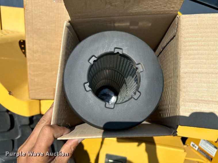 image for item OM9700 2005 John Deere 444J wheel loader