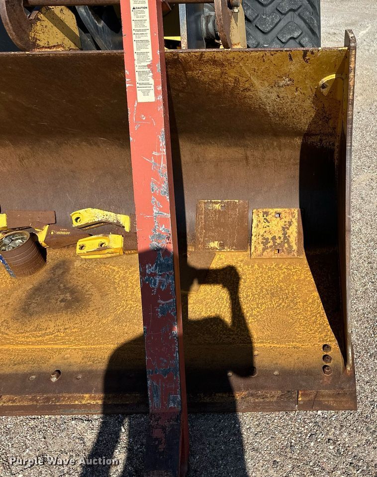 image for item OM9701 2006 John Deere 444J wheel loader