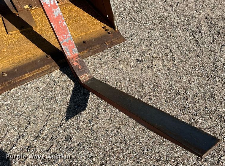 image for item OM9701 2006 John Deere 444J wheel loader