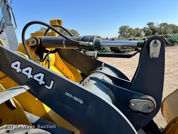 image for item OM9701 2006 John Deere 444J wheel loader