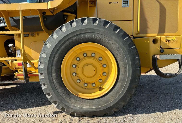 image for item OM9701 2006 John Deere 444J wheel loader