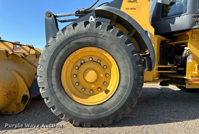 image for item OM9701 2006 John Deere 444J wheel loader