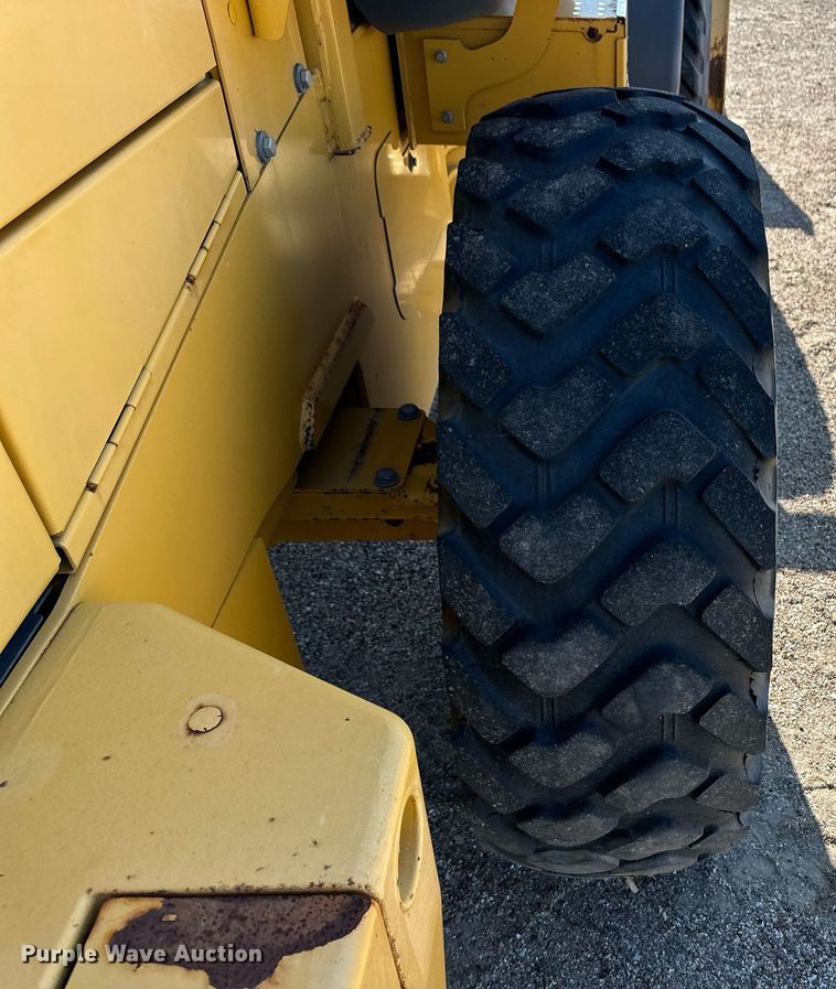 image for item OM9701 2006 John Deere 444J wheel loader