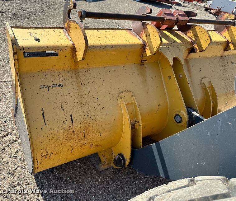 image for item OM9702 2006 John Deere 444J wheel loader