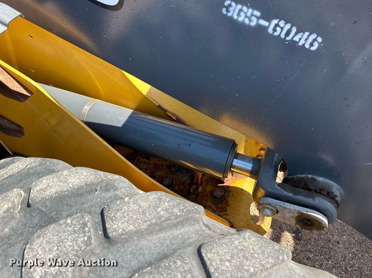 image for item OM9702 2006 John Deere 444J wheel loader