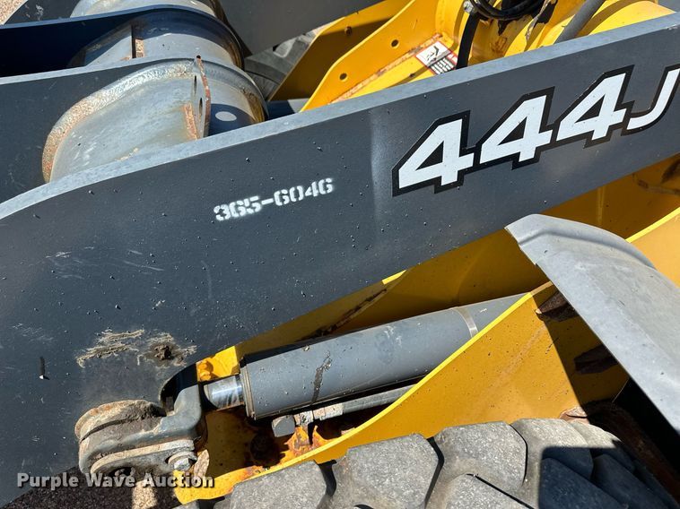 image for item OM9702 2006 John Deere 444J wheel loader