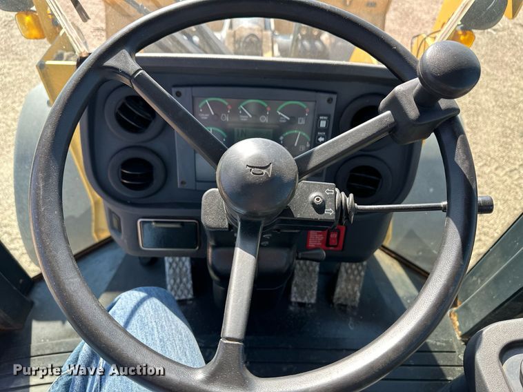 image for item OM9702 2006 John Deere 444J wheel loader