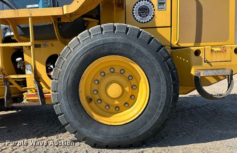 image for item OM9702 2006 John Deere 444J wheel loader