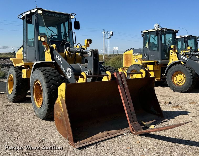 image for item OM9703 2005 John Deere 444J wheel loader