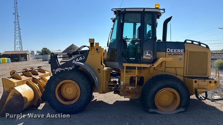 image for item OM9703 2005 John Deere 444J wheel loader