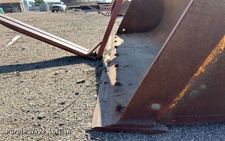 image for item OM9703 2005 John Deere 444J wheel loader