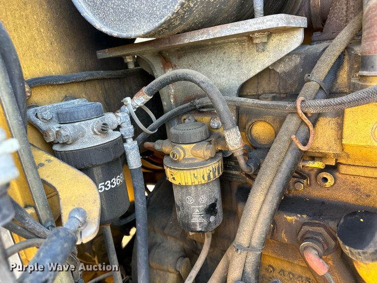 image for item OM9703 2005 John Deere 444J wheel loader