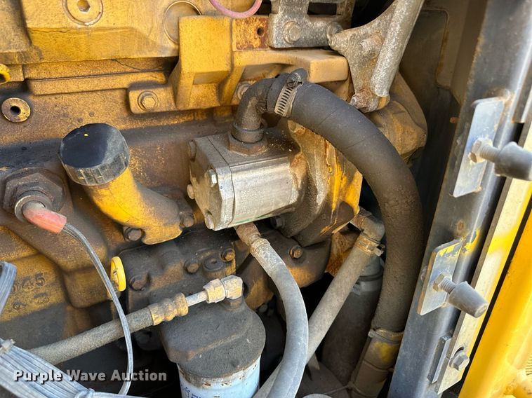 image for item OM9703 2005 John Deere 444J wheel loader