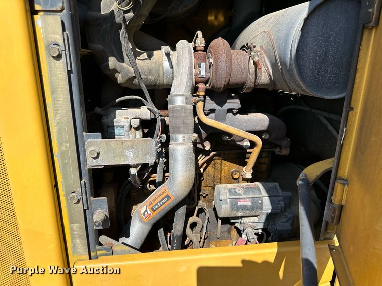 image for item OM9703 2005 John Deere 444J wheel loader