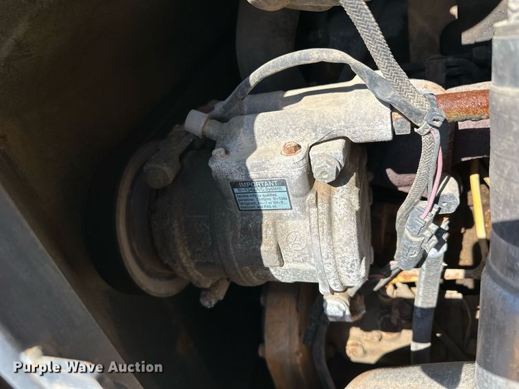 image for item OM9703 2005 John Deere 444J wheel loader