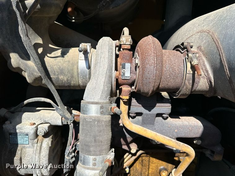 image for item OM9703 2005 John Deere 444J wheel loader