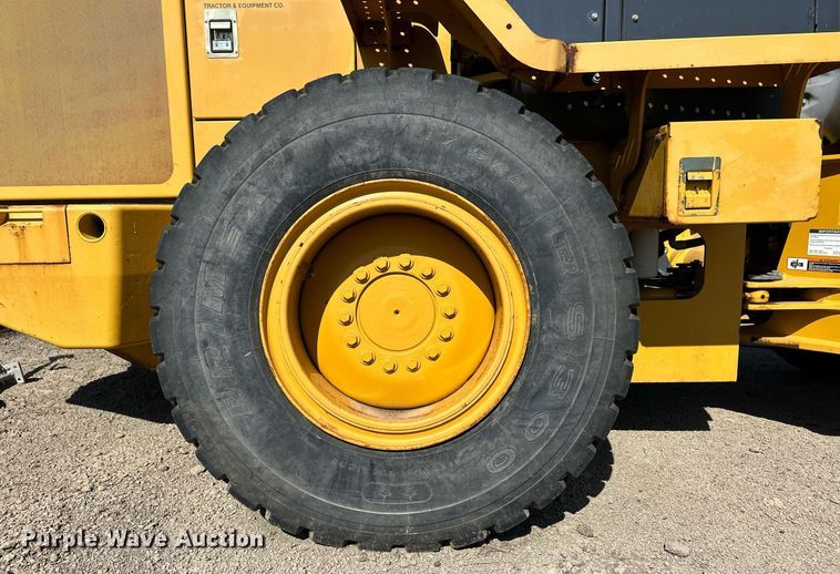 image for item OM9703 2005 John Deere 444J wheel loader
