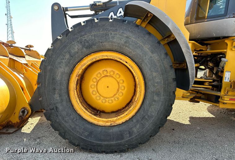 image for item OM9703 2005 John Deere 444J wheel loader