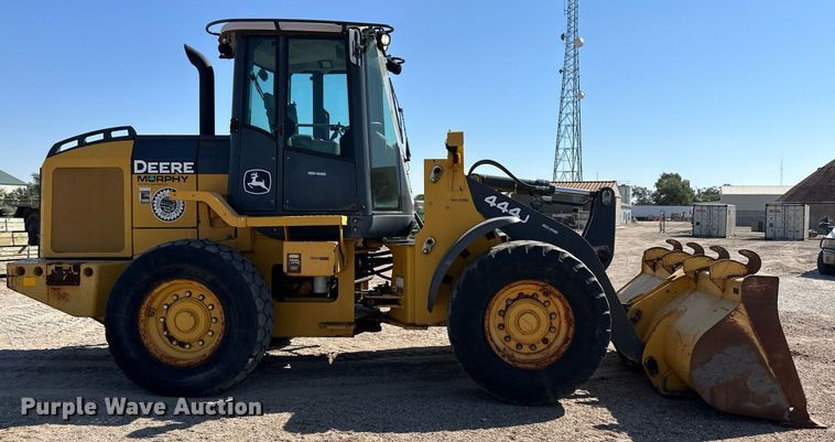 image for item OM9704 2006 John Deere 444J wheel loader