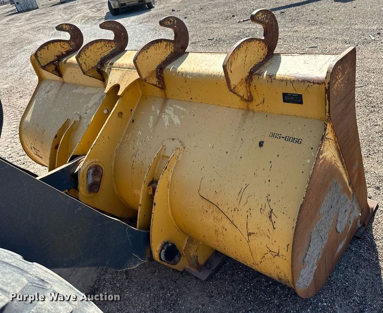 image for item OM9704 2006 John Deere 444J wheel loader