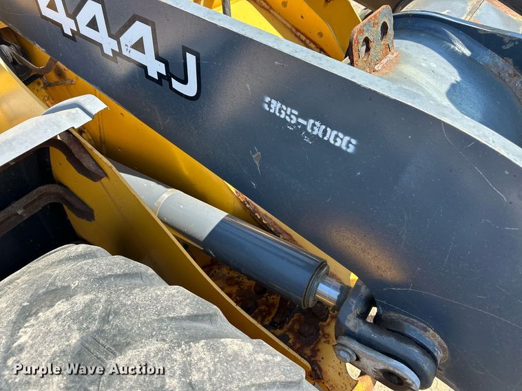 image for item OM9704 2006 John Deere 444J wheel loader