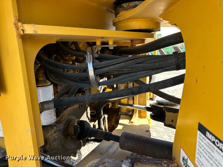 image for item OM9704 2006 John Deere 444J wheel loader