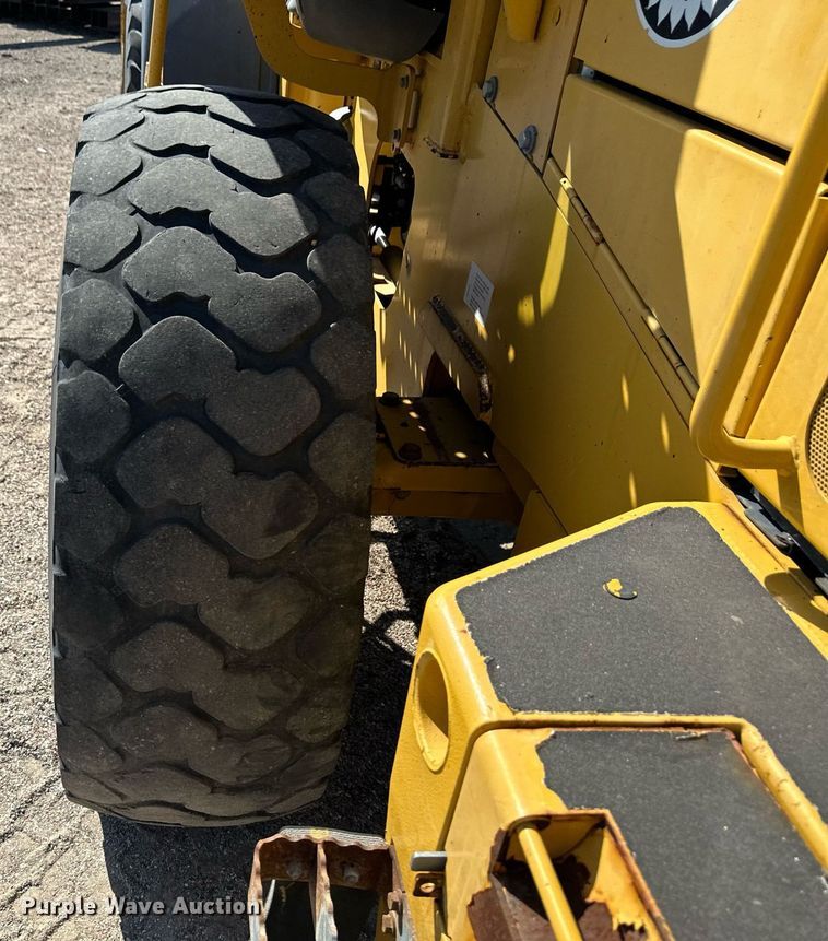 image for item OM9704 2006 John Deere 444J wheel loader