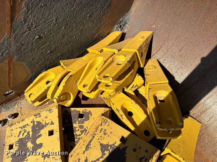 image for item OM9705 2006 John Deere 444J wheel loader