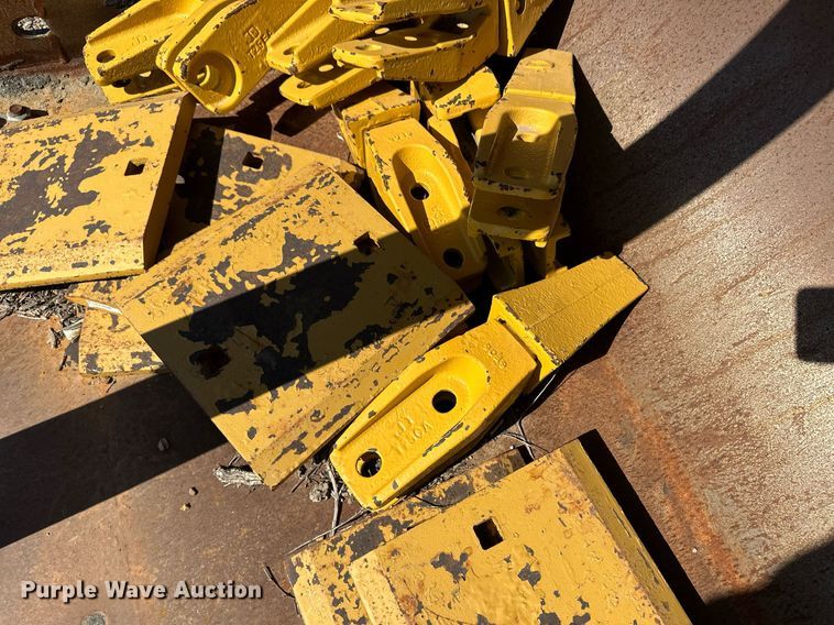 image for item OM9705 2006 John Deere 444J wheel loader