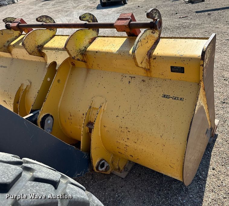 image for item OM9705 2006 John Deere 444J wheel loader