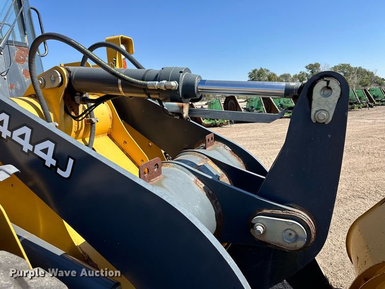 image for item OM9705 2006 John Deere 444J wheel loader