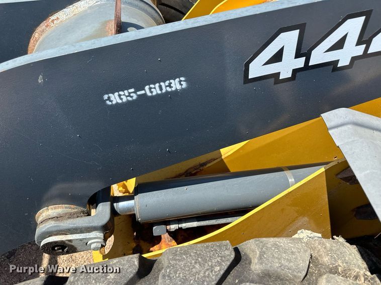 image for item OM9705 2006 John Deere 444J wheel loader